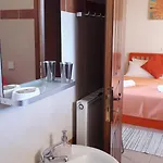 Karantonis House