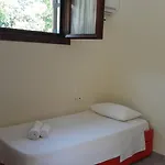 Karantonis House לאונידיון