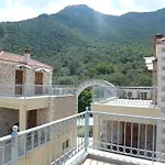 Karantonis House *