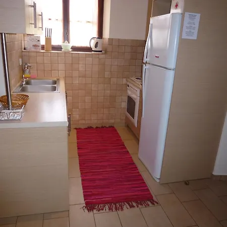 Karantonis House 公寓 *