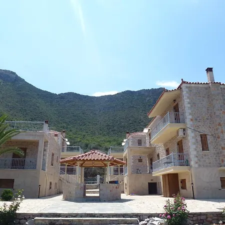 Karantonis House Apartmán